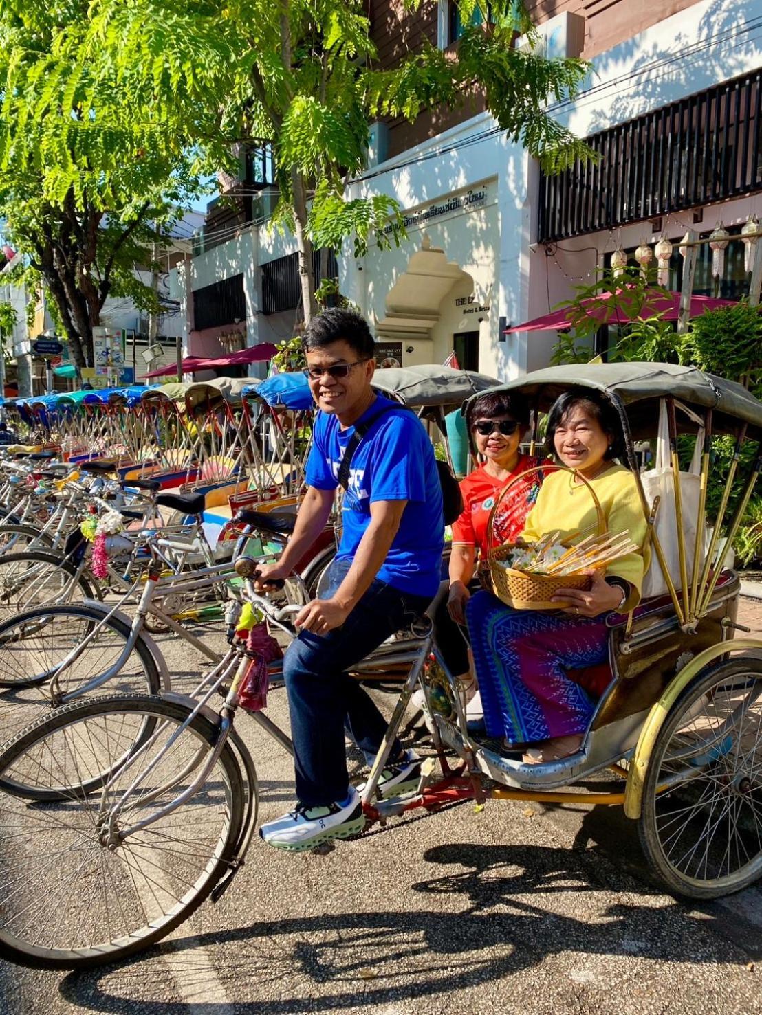 The Experience Walking Street Chiang Mai Hotel Bagian luar foto