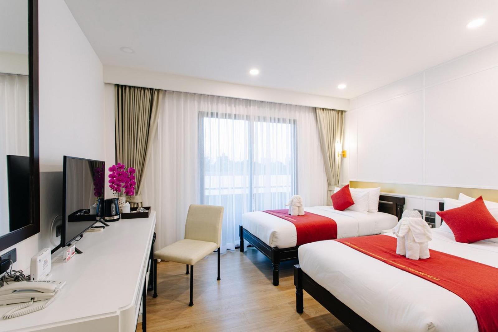The Experience Walking Street Chiang Mai Hotel Bagian luar foto