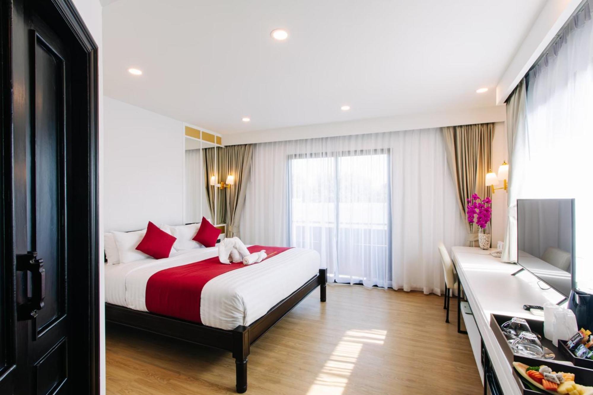 The Experience Walking Street Chiang Mai Hotel Bagian luar foto