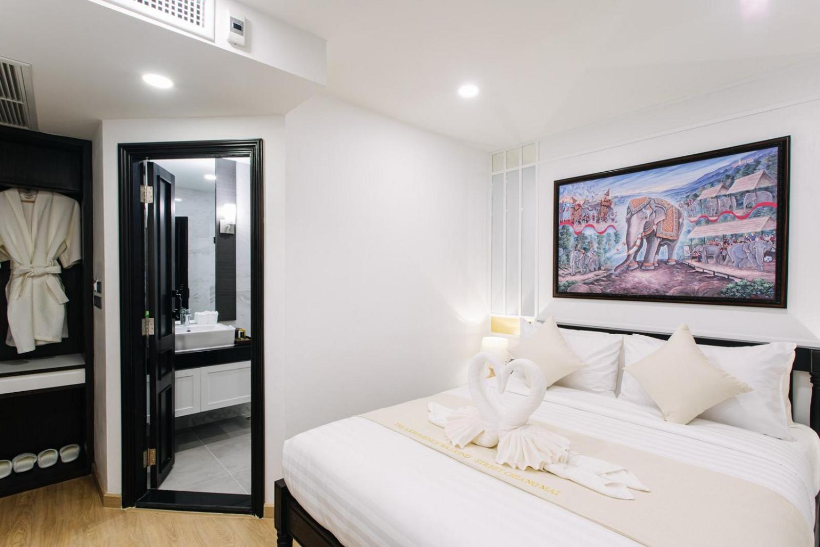 The Experience Walking Street Chiang Mai Hotel Bagian luar foto