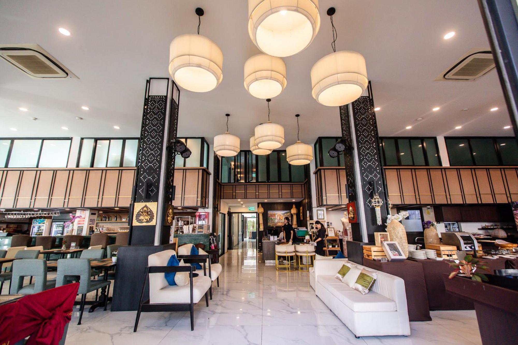 The Experience Walking Street Chiang Mai Hotel Bagian luar foto