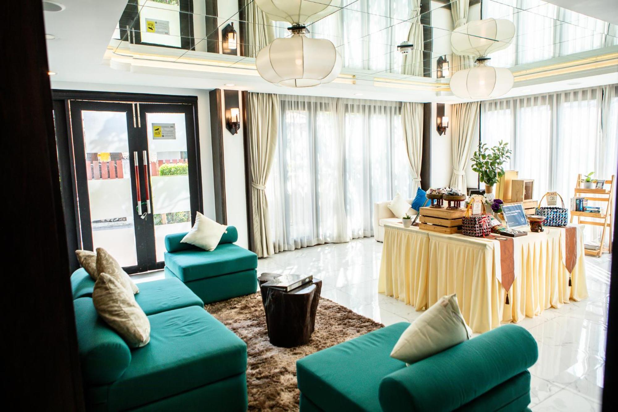 The Experience Walking Street Chiang Mai Hotel Bagian luar foto