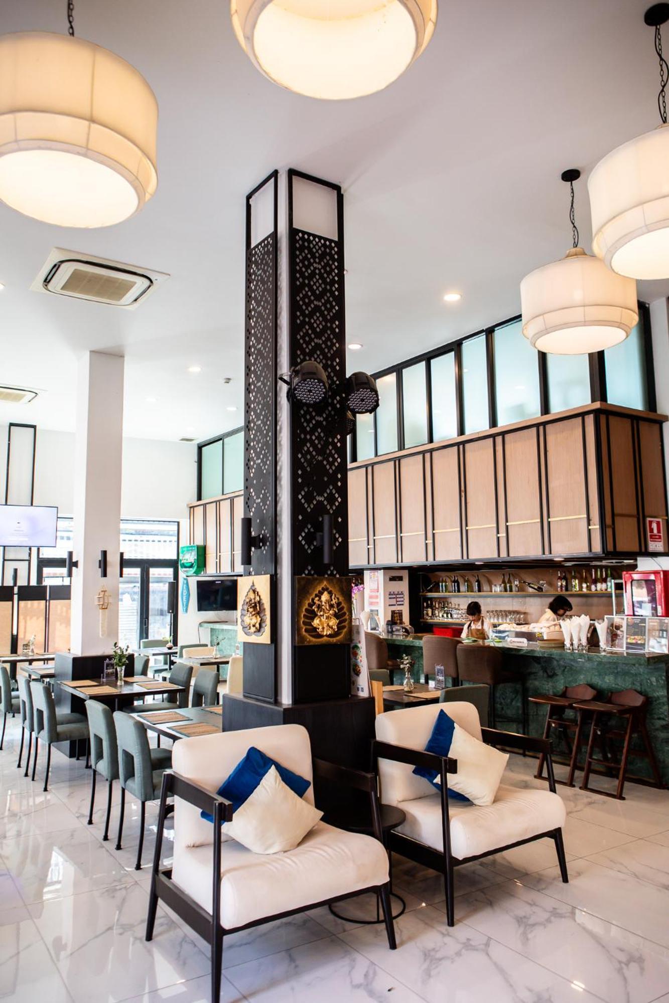 The Experience Walking Street Chiang Mai Hotel Bagian luar foto
